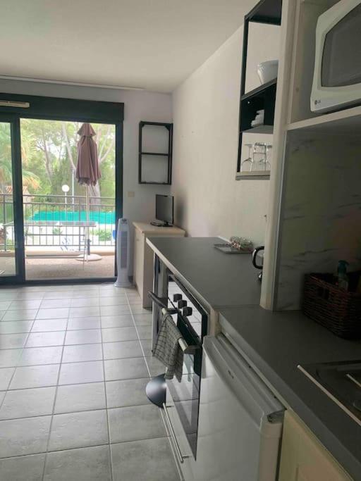 Les Appartements De La Marina Sanary-sur-Mer Buitenkant foto